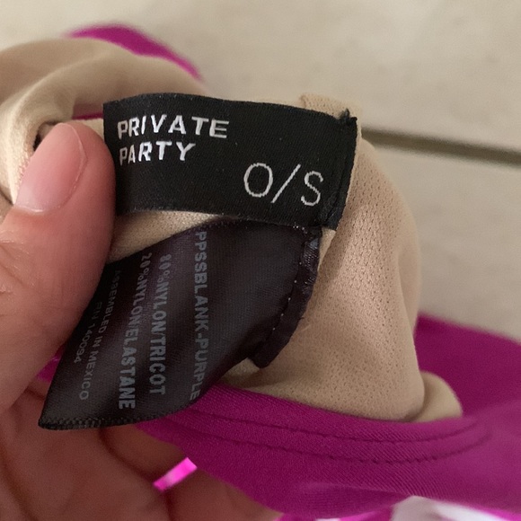 Private party rose all day one piece bathing suit (small) I’m color Fiesta Pink - Picture 9 of 9